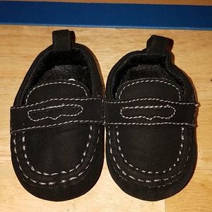 Baby moccasin shoes black size 0
